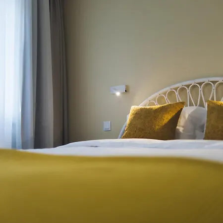 Azure Downtown 2 Apartment